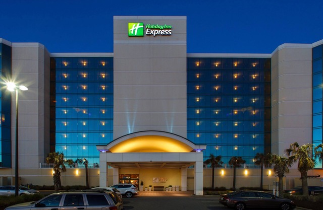 Holiday Inn Express Hotel & Suites VA Beach Oceanfront by IHG