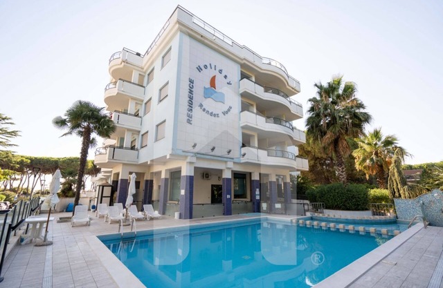 Holiday Rendez Vous 13 - Ground apartment with balcony and side sea view