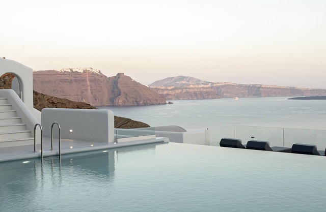 Hom Santorini