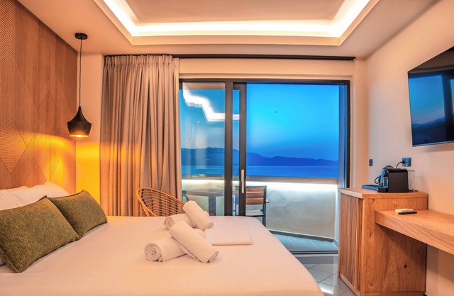 HOM54 Luxury Suites
