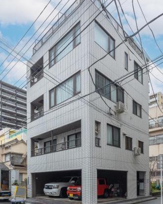 Home suite Home Ryogoku - Perfect for Families and Groups, Spacious 197m2 Home with 8 BR & 3 BA, Up to 15 ppl with Parking and 3 Stations