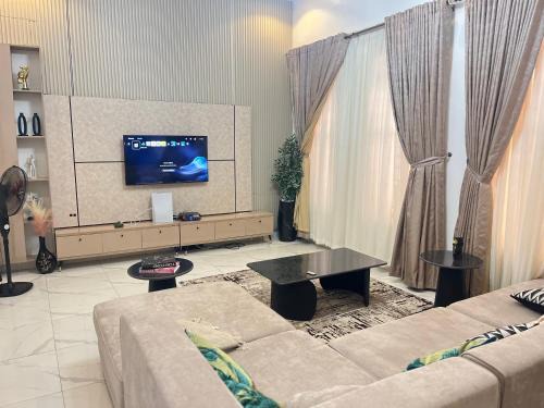 Homely Apartment, ikota