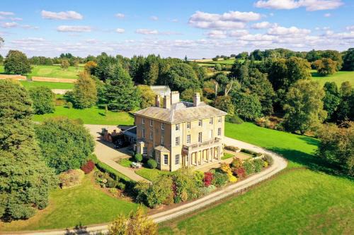 Hopton Court Apartment