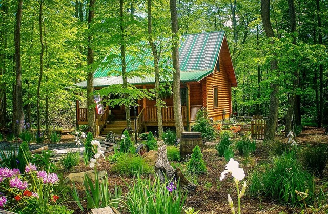 Hot Tub + Fall Views = Bliss @ Creekside Serenade
