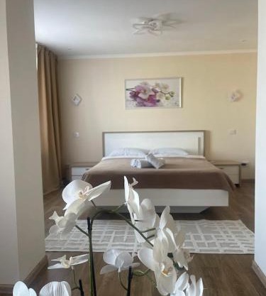 Hotel Elegia