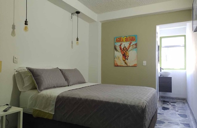 Hotel Exhibicionista Desert Eagle Room
