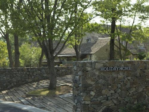 HOTEL HOLIDAY HOME