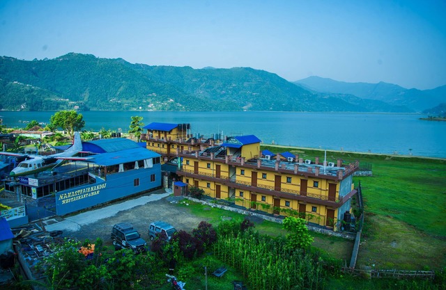 Hotel Lakefront