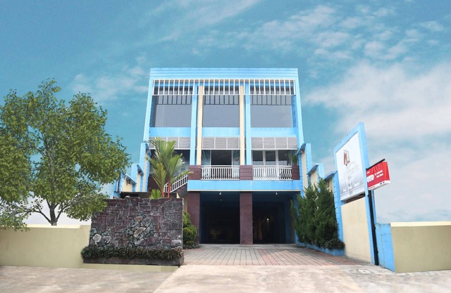 Hotel O M Authentic Kost Man
