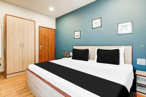 Hotel O Palam Near Railway Station