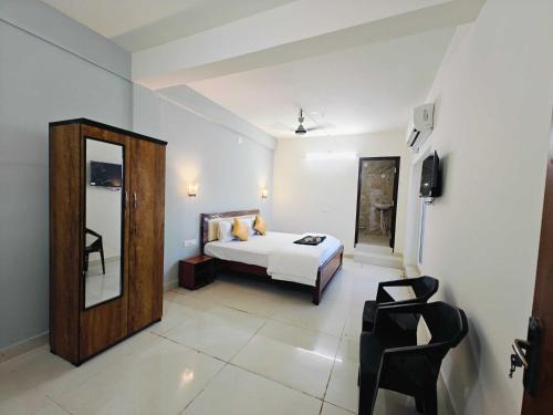 Hotel O Peram INN