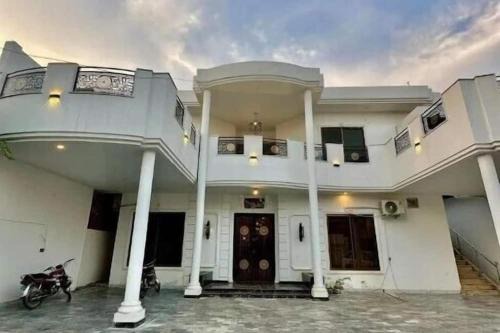 Hotel Roomi Rezidor Multan