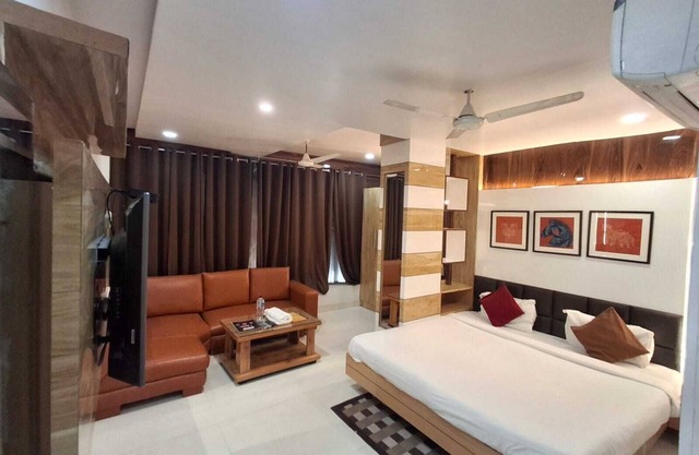 Hotel Sapphire Inn