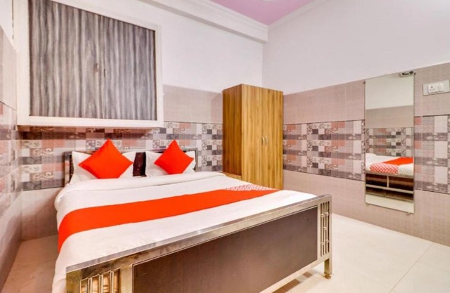Hotel Shree Urmila, Prayagraj