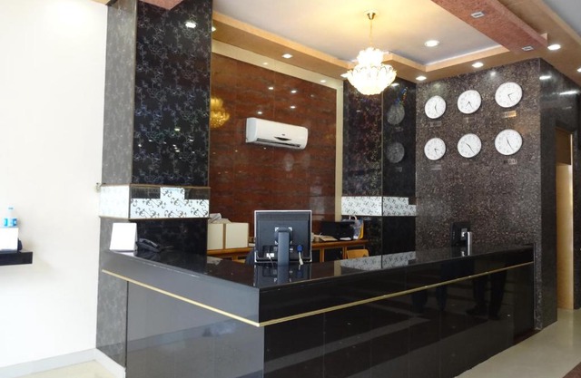 Hotel Sky Towers