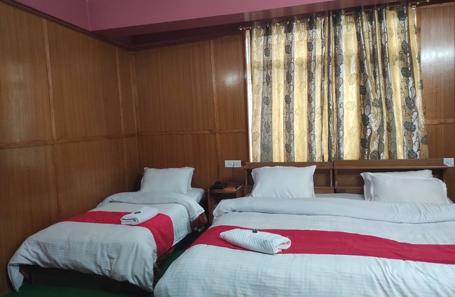 Hotel Tawang Holiday