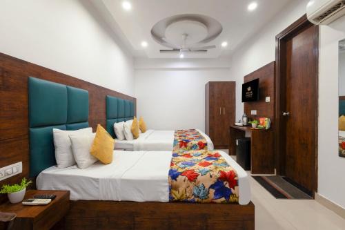 Hotel TEJ Plaza FREE Airport Drop
