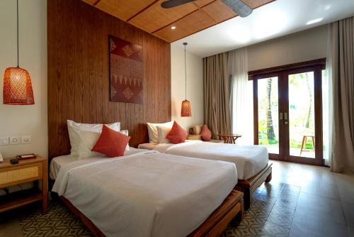 Hotel The Caves Near IGI Airport Delhi