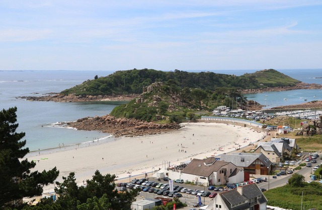 House 5 people sea 1 km - Pink Granit Coast