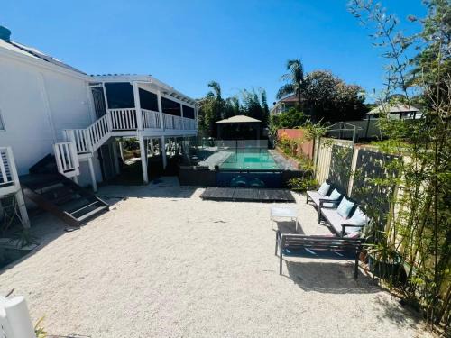 House at the Heart of Entrance! Sleeps18