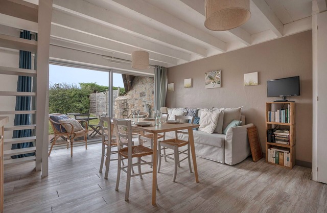 House for 5 at a few steps from the beach