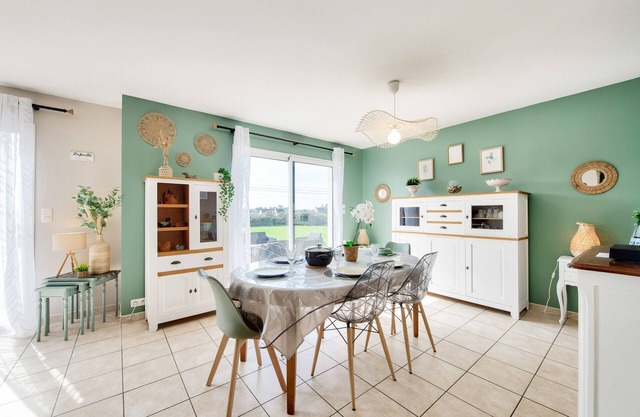 House for 6 with garden 500 m from the beach