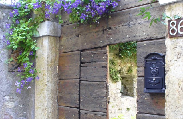 House in the paradise garden above v. Gargnano for individuals u. Children