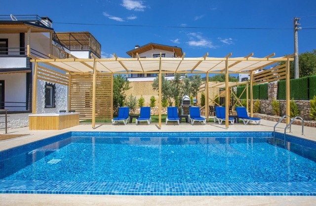 House w Private Pool and Jacuzzi in Kas