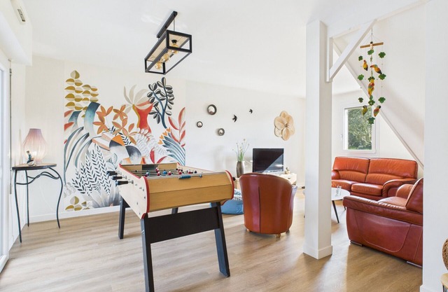 House with garden 450m from the beach for 8