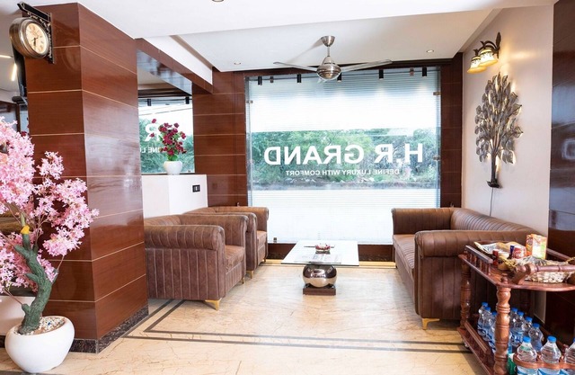 Hr Grand Hotel