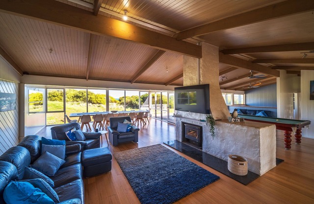 Huge beachfront home with indoor fireplace