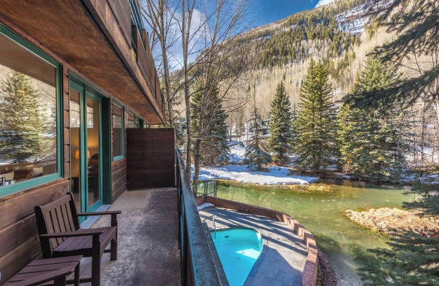 Ice House Suites and Condominiums
