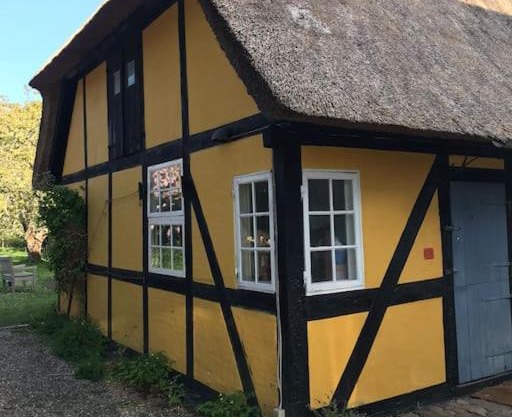 Idyllisk baghus i det gamle Troense