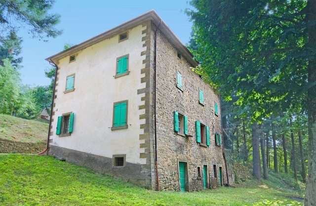 "Il Faeto": a 1700 tuscan house amidst Apennine woods. Nature, history, relax
