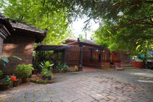 Illam Heritage Courtyard Bungalow l 4 BHK