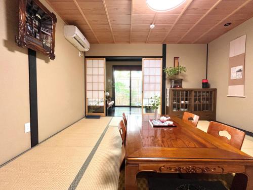 INARI ASA 50 meters away from Keihan Fushi mi Inari St ation and 380 meters Fushi mi Inari T aisha