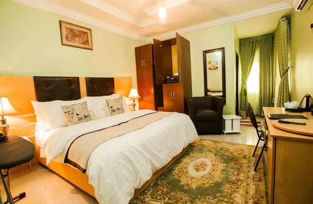 Inti's Royal Suite