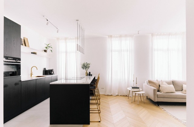JAMES AT12 - renovated luxury apartment downtown Antwerp