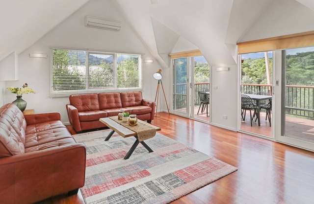 Jarrah Lodge - Sleeps 10 - Merrijig