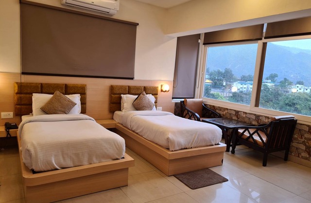 JET FOX By Aero View Hotel, Delhi Airport