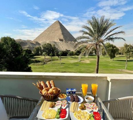 Joia Pyramids View Hotel