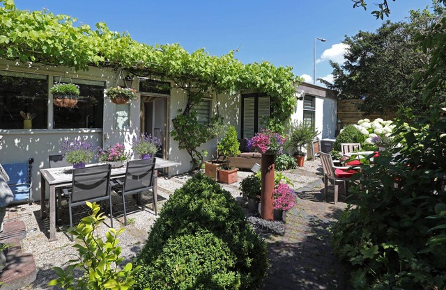 Just 8 km from the beach, close to the water, beautiful and sunny terrace