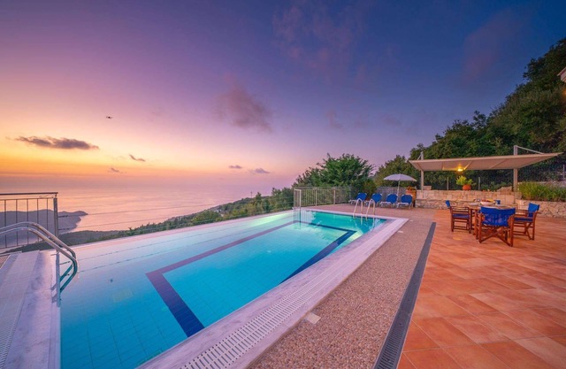 Kamini - Three Bedroom Villa, Sleeps 6