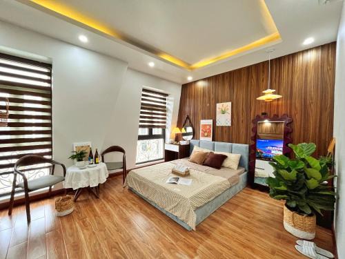KatKa House