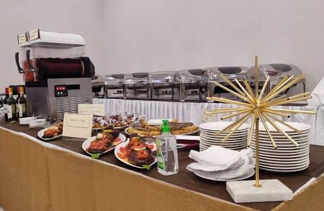 Kaura Hotel and Suites