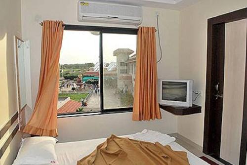 KDM Hotel Sai Geeta Shirdi