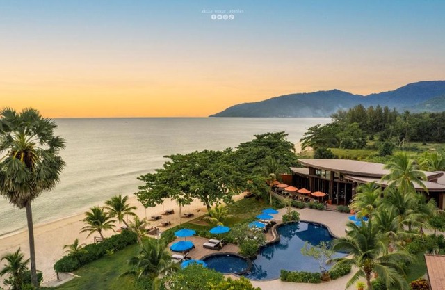 Khanom Beach Resort And Spa