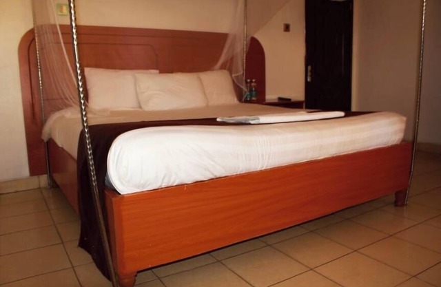 Kim's Breeze Hotel Ltd and Choma Zone