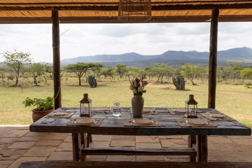 Kivuko Nanyuki Holiday Home on Wildlife Corridor