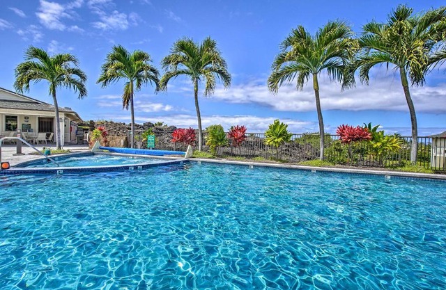 Kona Townhome with Lanai and Resort Amenities!